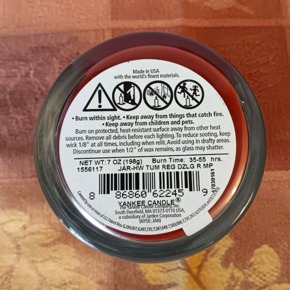 Yankee Candle Dazzling Red Maple Single Wick Tumbler RETIRED - Picture 4 of 4